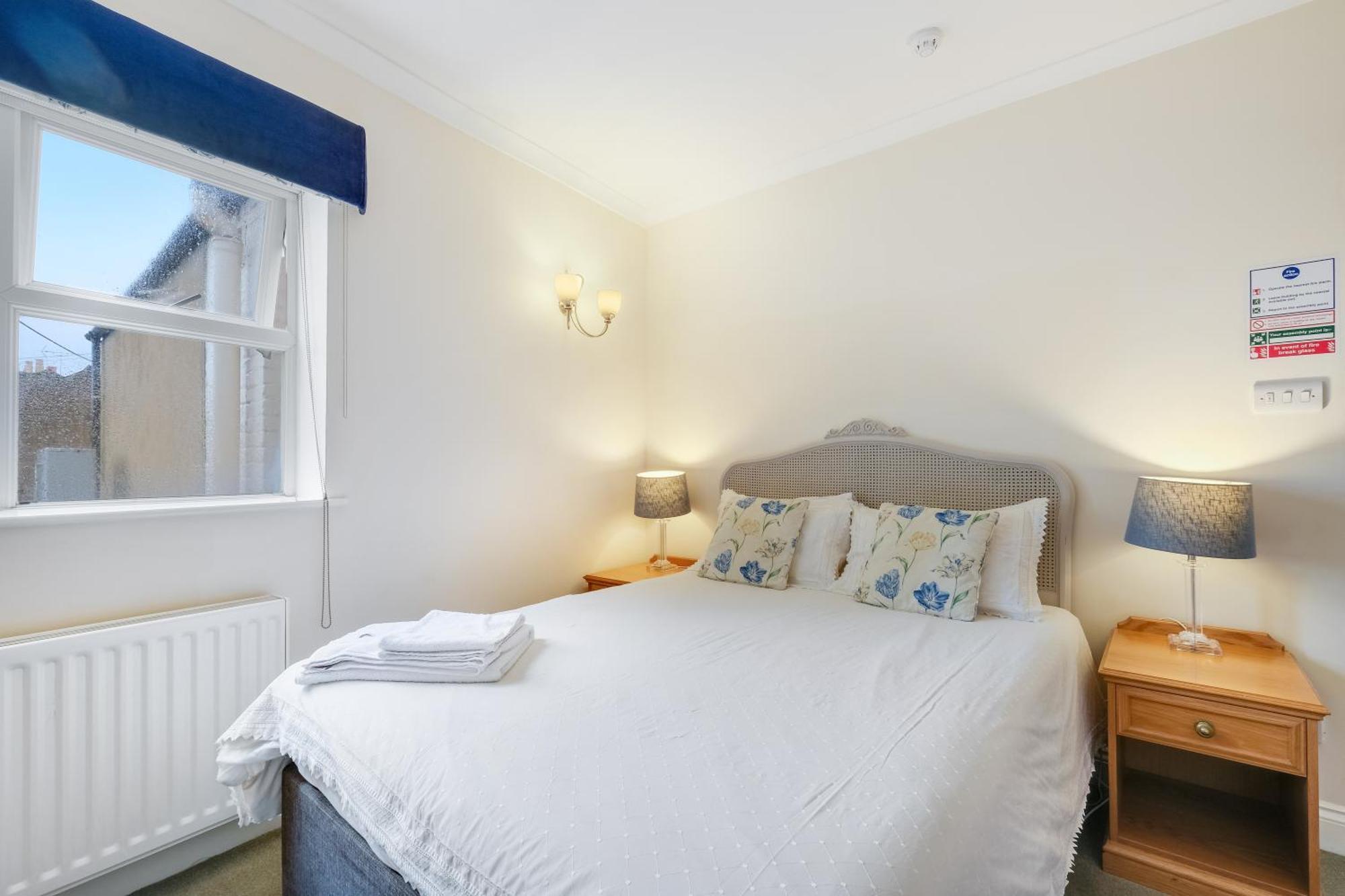 Charles House - Windsor Castle Hotel Екстериор снимка